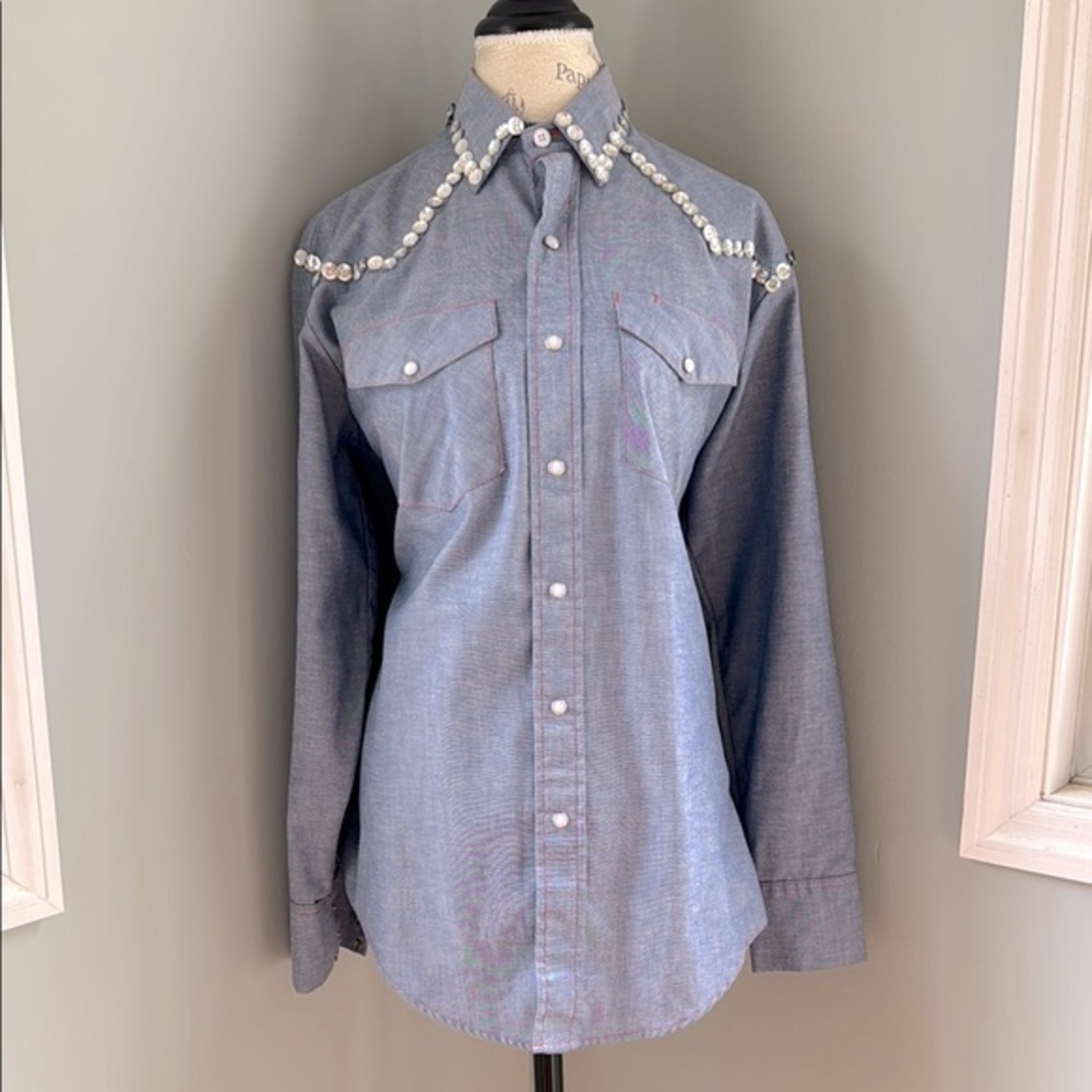 Vintage JCPenny BigMac 70’s embellished chambray pearl snap western shirt size M
